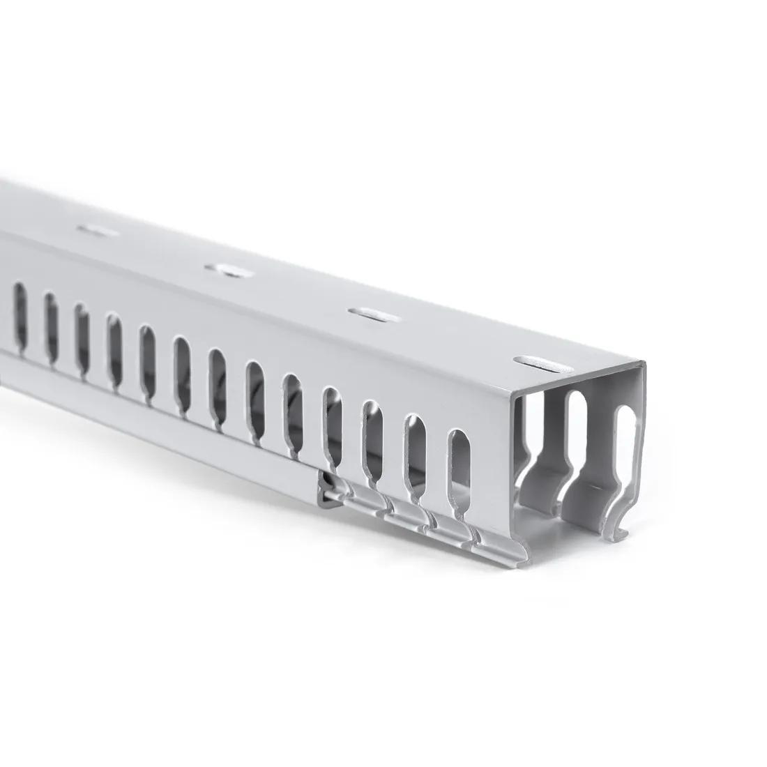 Кабельный канал пластиковый Deluxe 80х60 (ширина х высота) — изображение 2