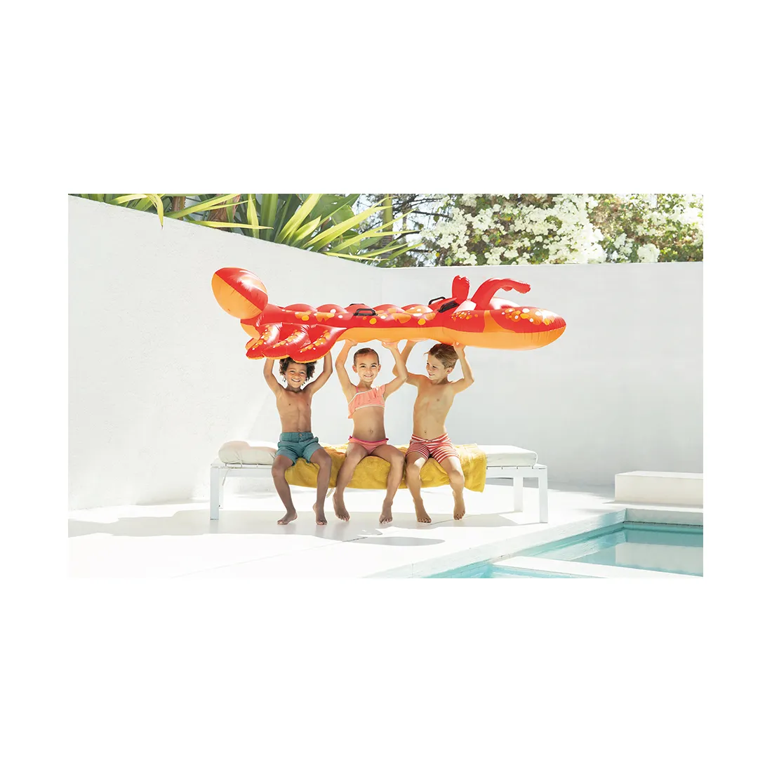 Надувная игрушка Intex 57528NP в форме Лобстера для плавания — изображение 2