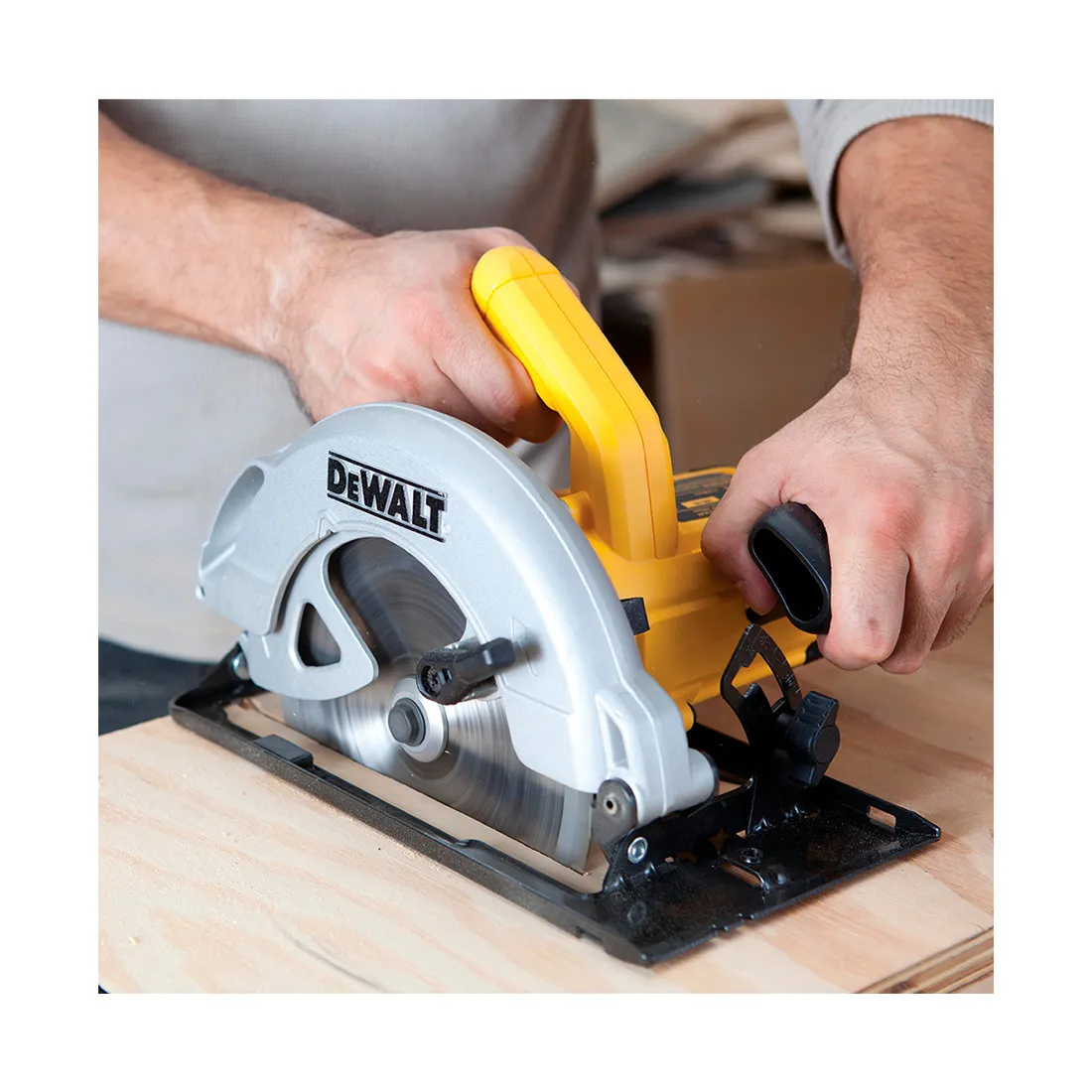 Пила дисковая DeWALT DWE560-QS — изображение 3